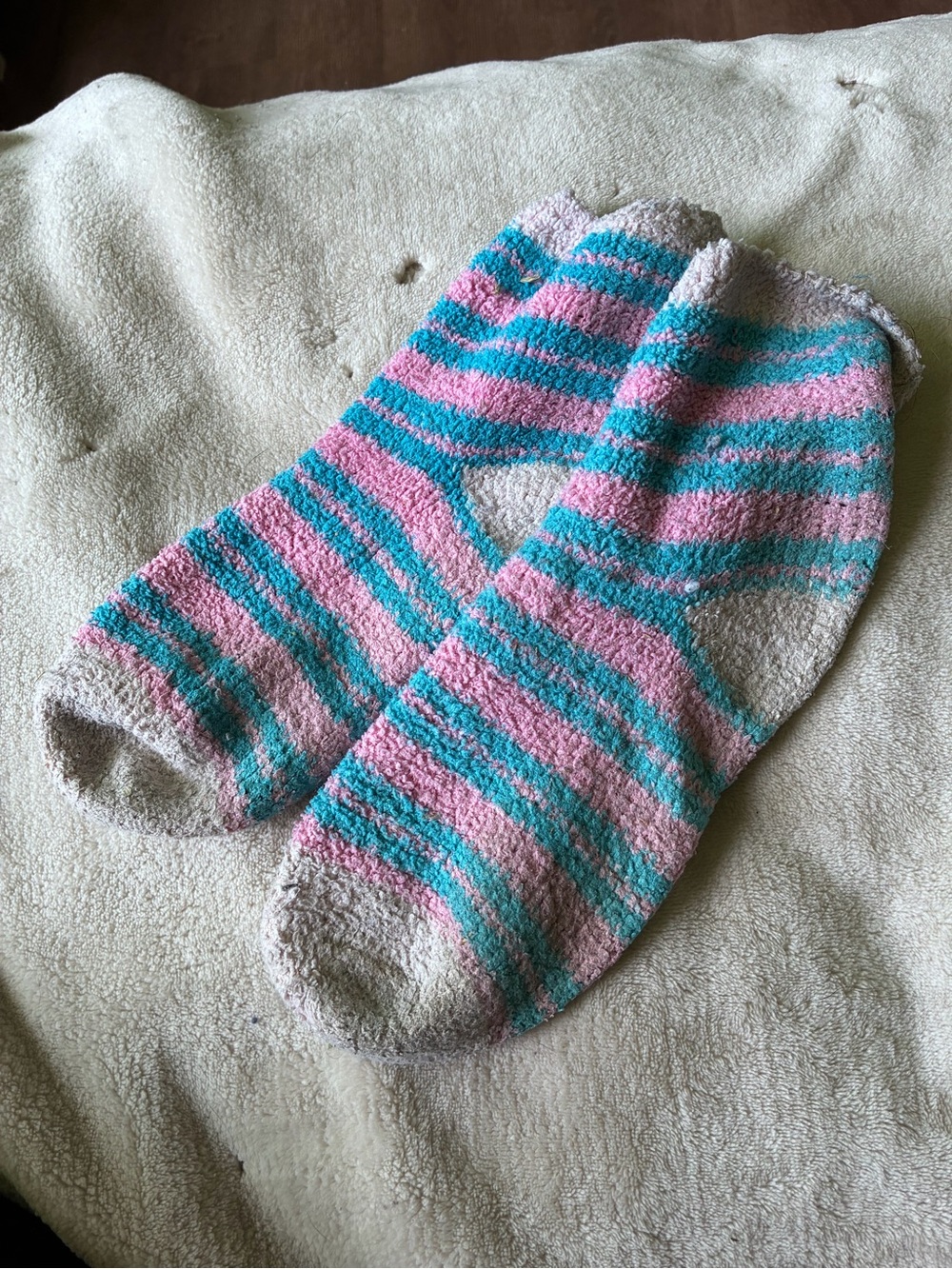 1 Pair Cozy Fuzzy Super Soft Winter Stripe Solid Slipper Socks
